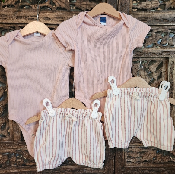 Twin Bundle! Pink Onsies And Striped Bloomers! 12-18m - Picture 2 of 7